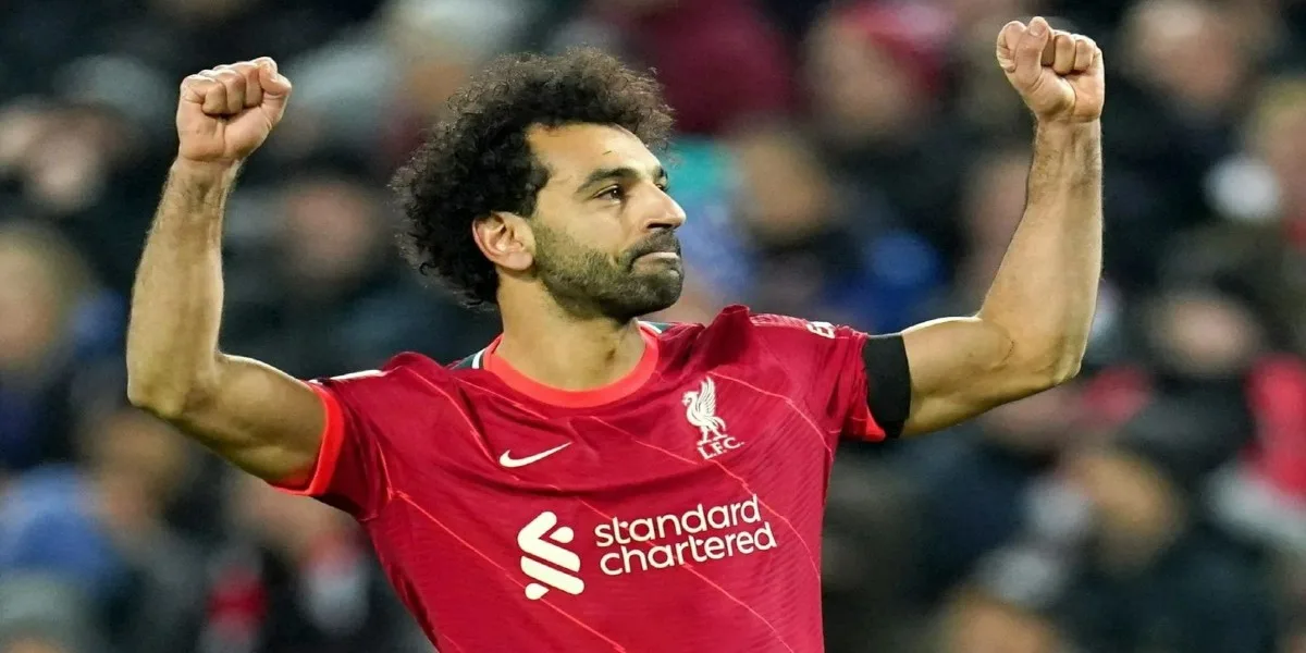 إلزام محمد صلاح بالتدخل لحل الأزمة الاقتصادية بمصر