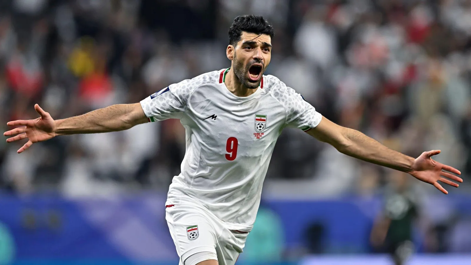 الإيراني مهدي طاريمي يقترب من إنتر الإيطالي