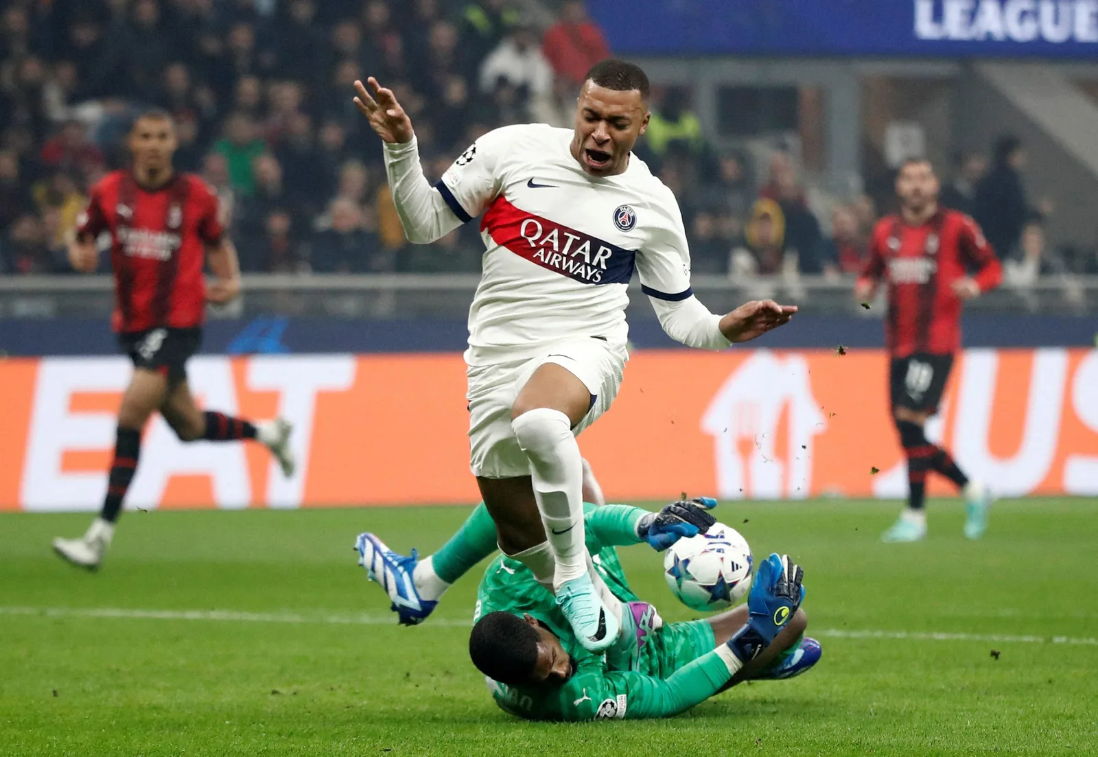 "هاتريك" مبابي يقود سان جيرمان لفوز كبير بالدوري الفرنسي