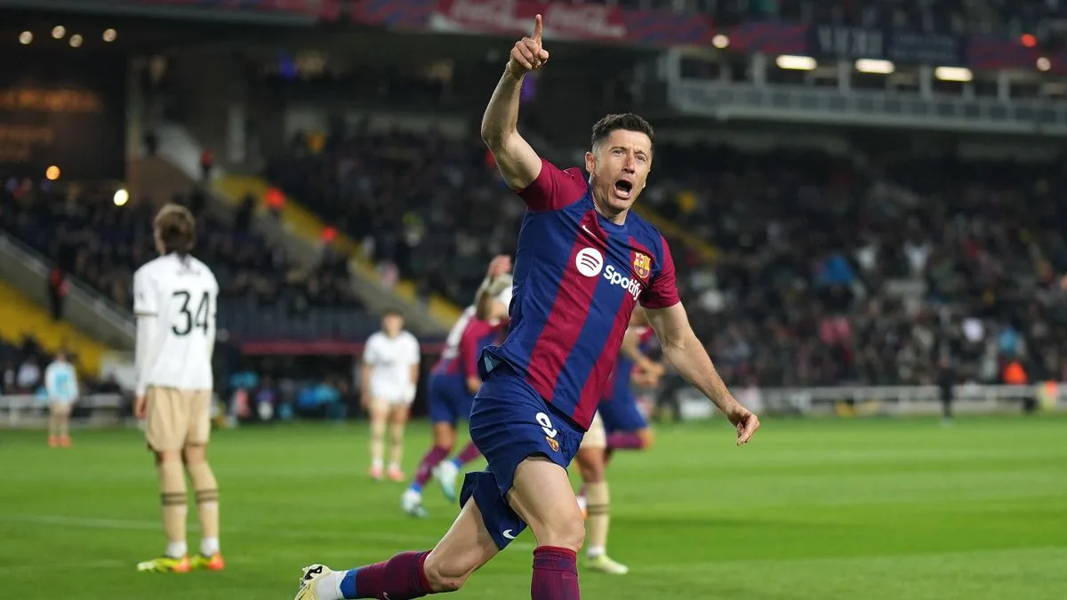 برشلونة يهزم فالنسيا برباعية ويرتقى لوصافة الدوري الإسباني