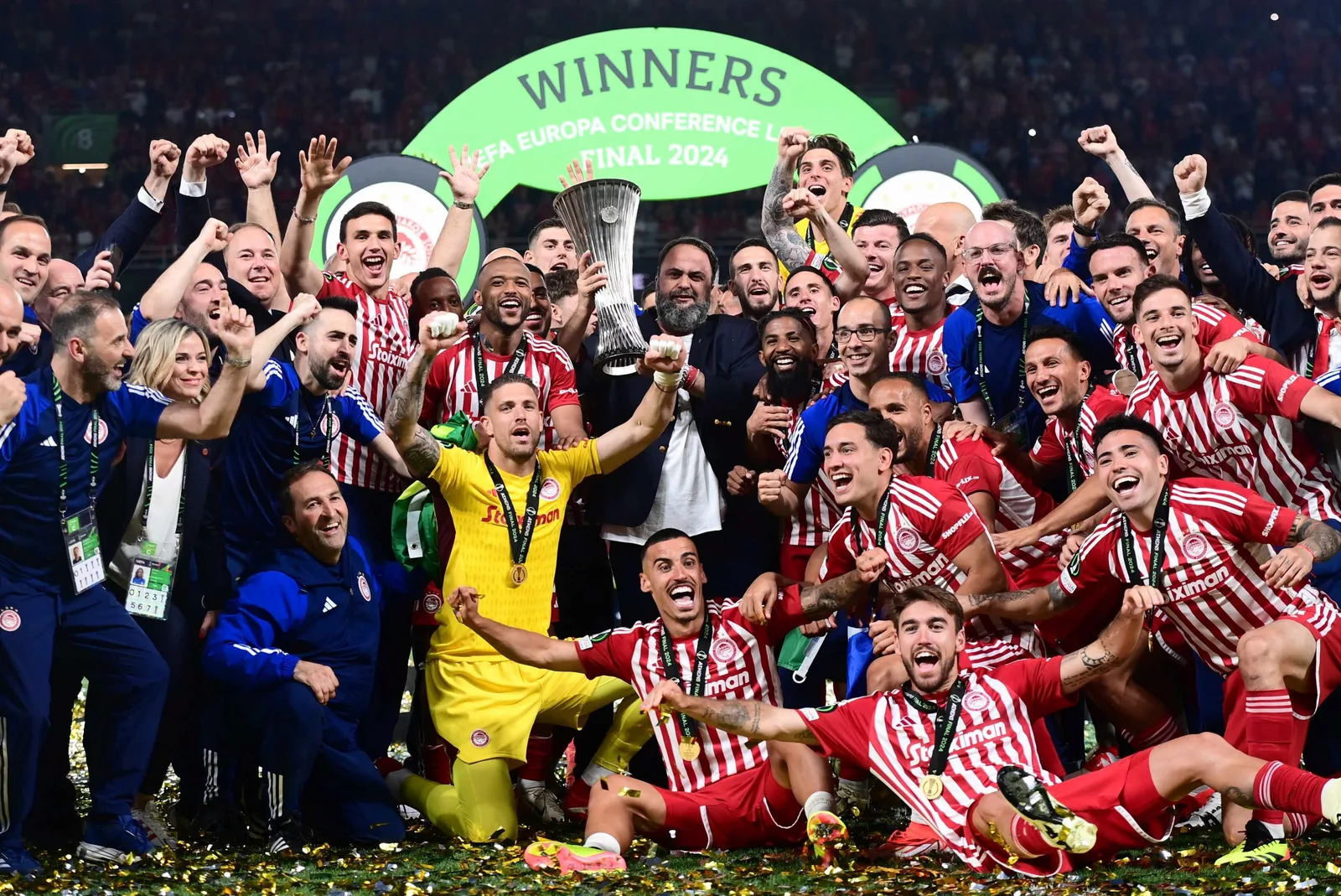 أولمبياكوس بطلا لبطولة المؤتمر الأوروبي بعد فوزه على فيورنتينا