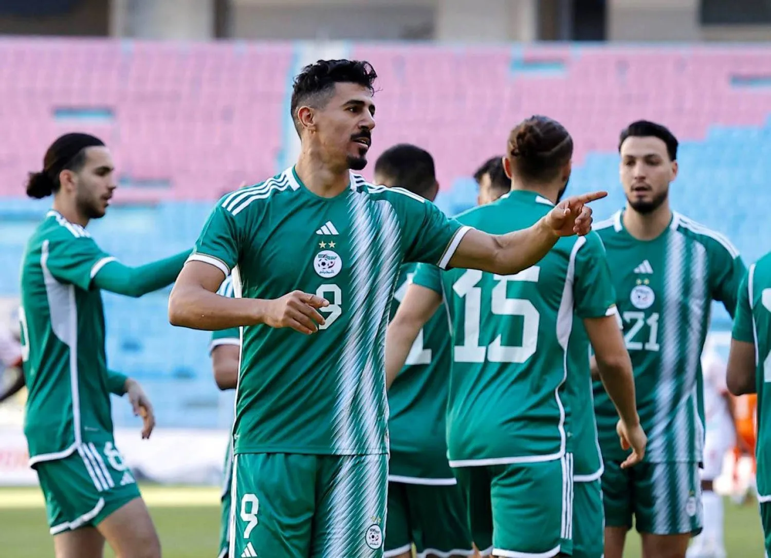الجزائر تهزم ليبيريا بثلاثية في تصفيات أمم أفريقيا 2025