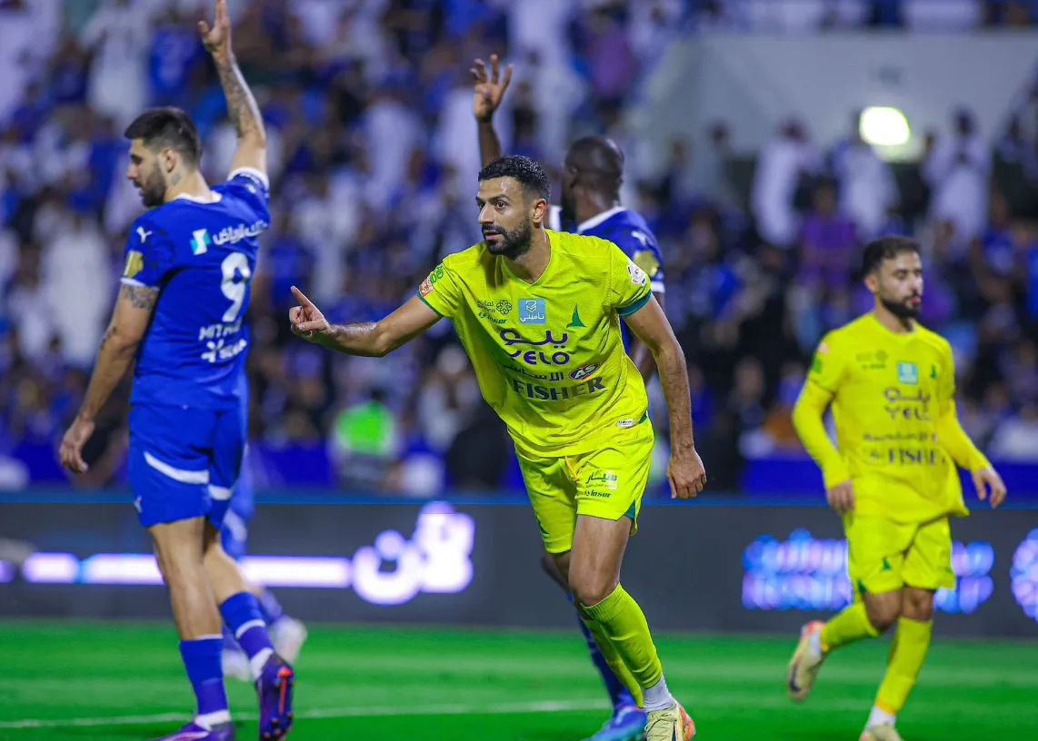 الهلال يسقط أمام الخليج في الدوري السعودي