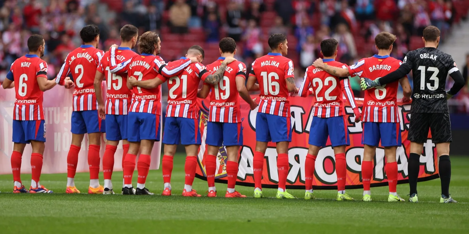 برشلونة يتلقى أول هزيمة على ملعبه من لاس بالماس منذ 53 عاما