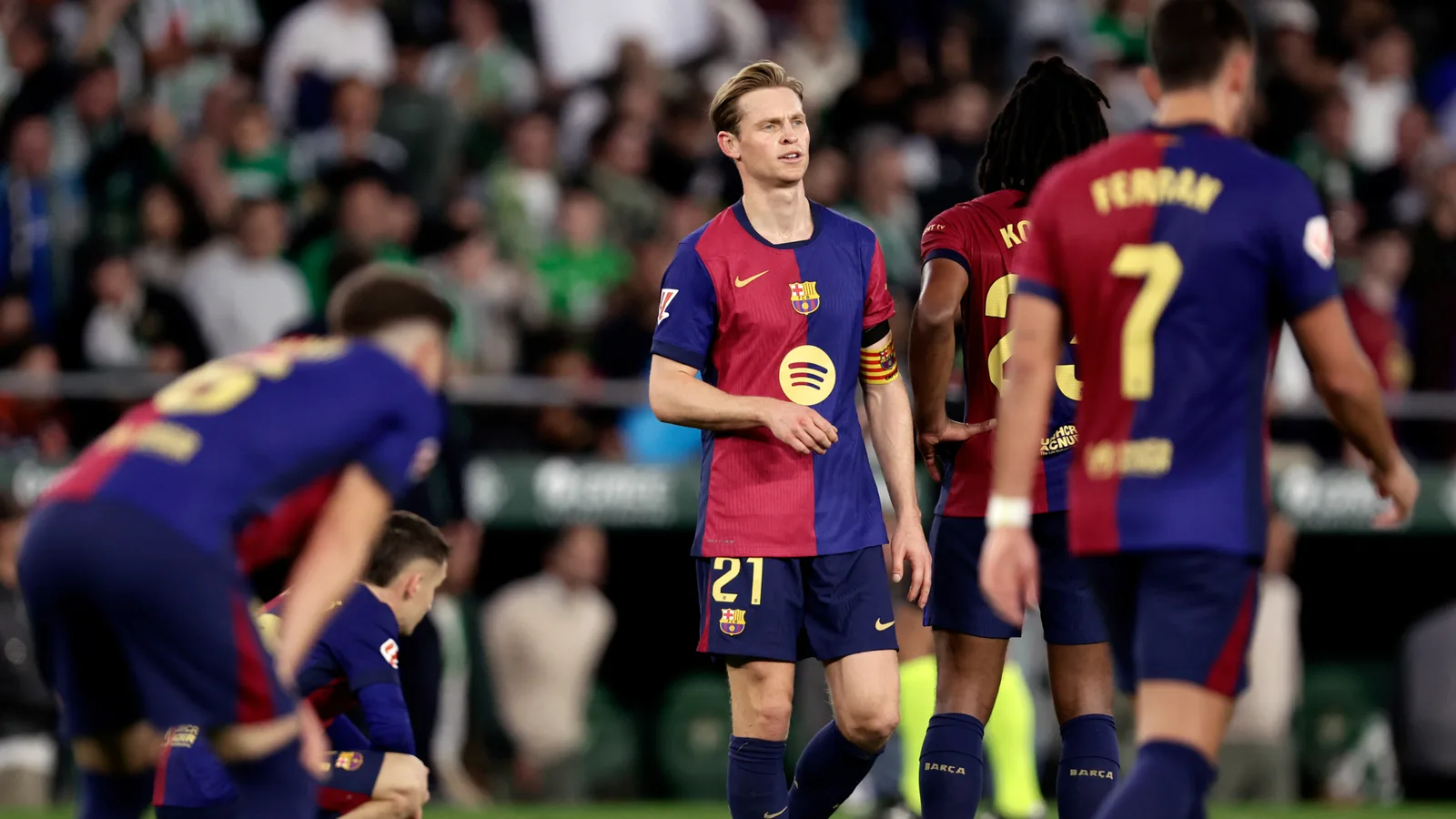 برشلونة يتعادل مع ريال بيتيس في مباراة مثيرة بالدوري الإسباني