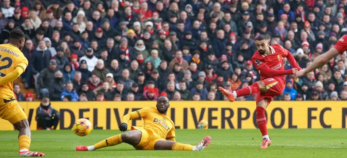 ليفربول يهزم ولفرهامبتون ويعزز صدارته للدوري الانجليزي