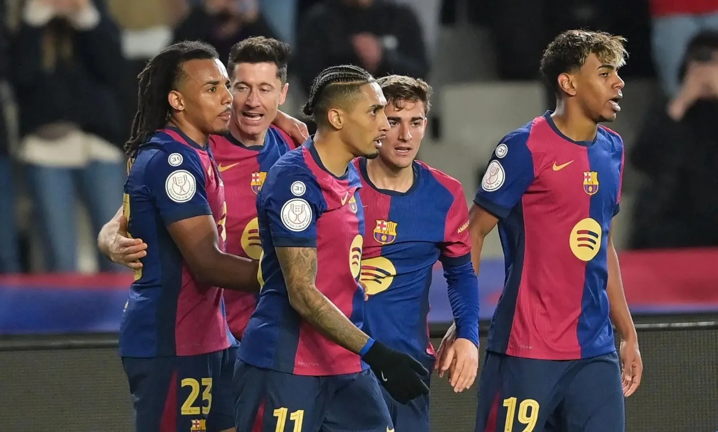 برشلونة يراقب موقف جارناتشو مع مانشستر يونايتد
