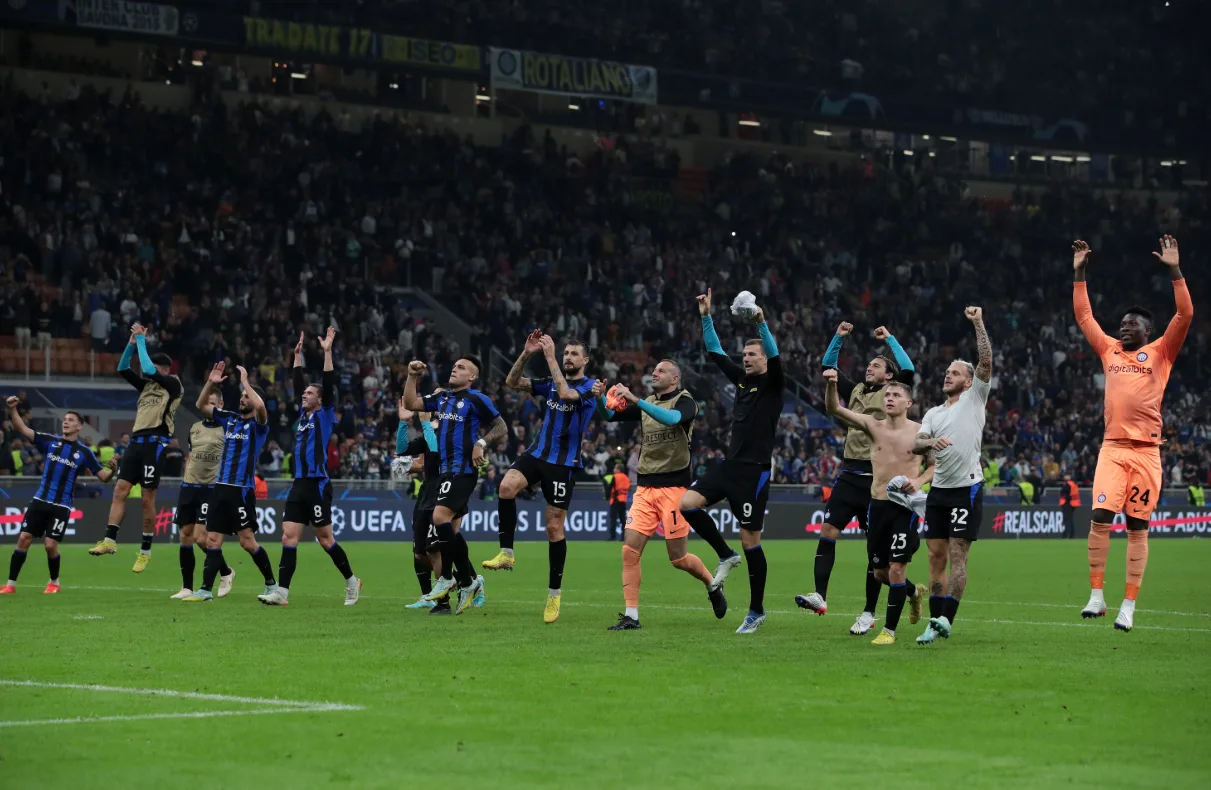 إنتر ميلان يصعق برشلونة بريمونتادا تاريخية ويبلغ نهائي دوري الأبطال