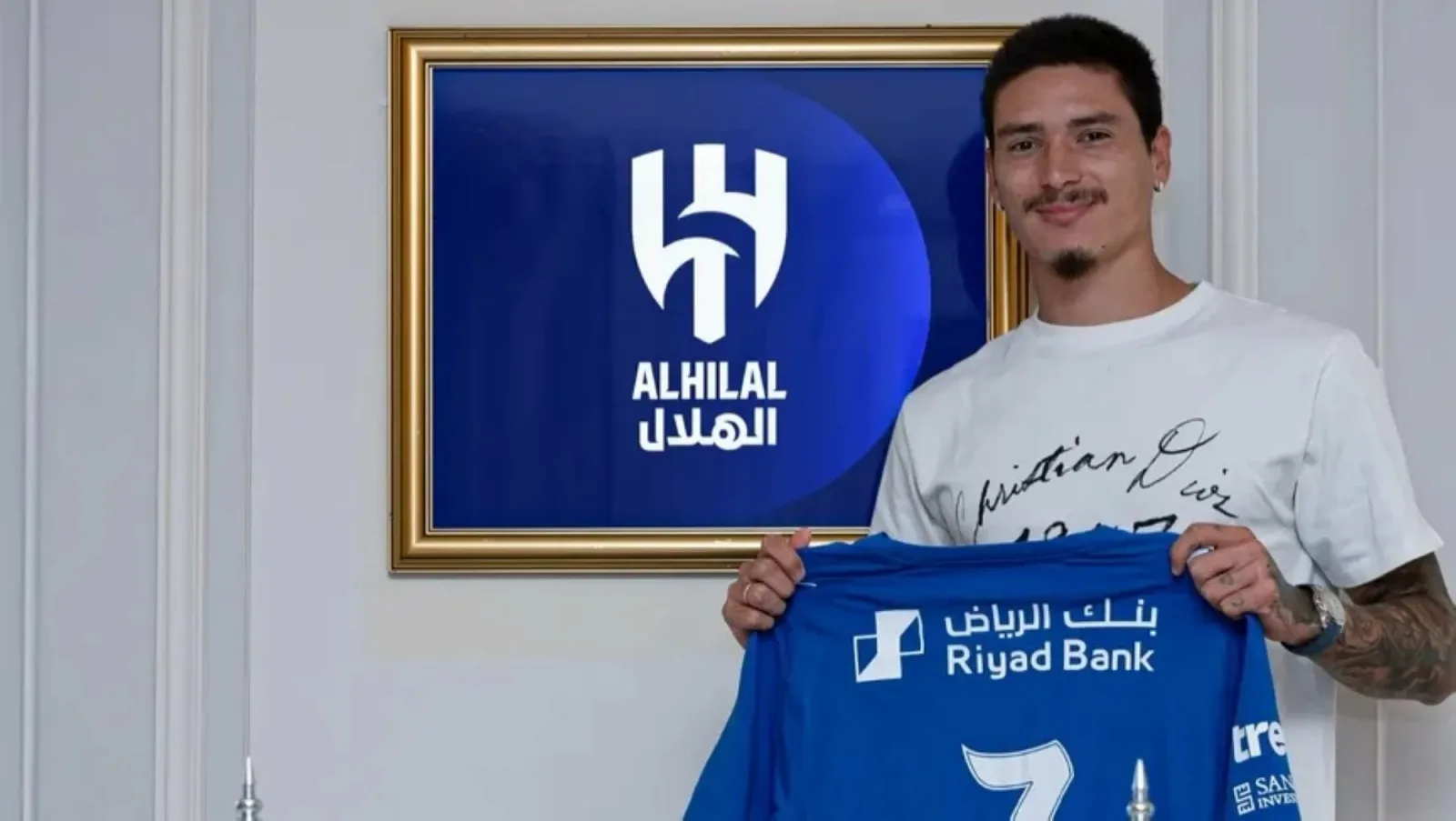 الهلال السعودي يعلن صفقة داروين نونيز