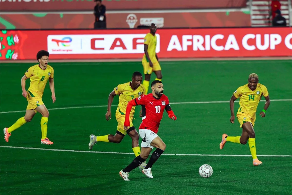 منتخب مصر يحقق فوزاً قاتلاً على زيمبابوي بكأس إفريقيا 2025