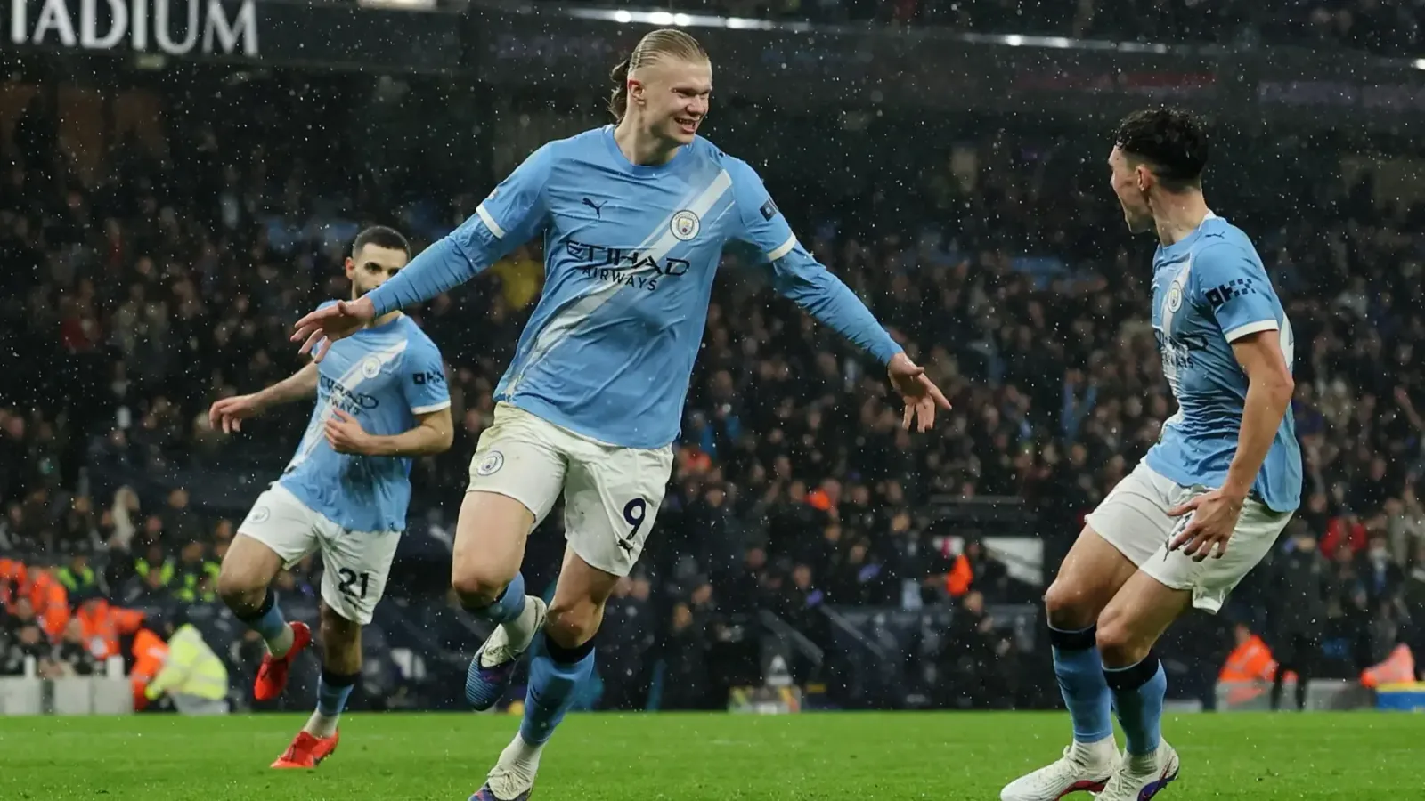 مانشستر سيتي يسحق فولهام 3-0 في الدوري الإنجليزي