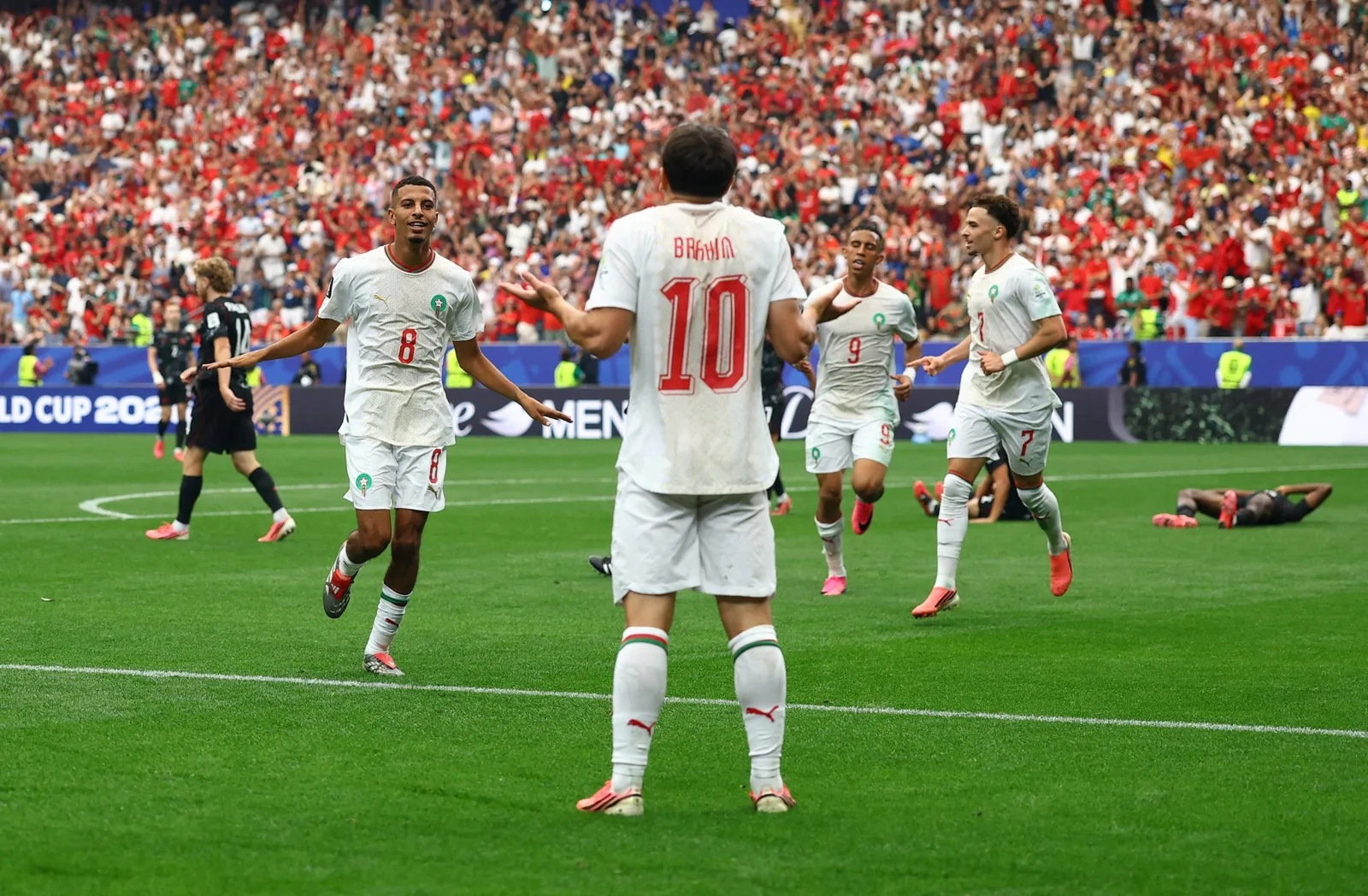 المغرب يكتسح كندا 3-0 ويتأهل لربع نهائي كأس العالم 2026: أسود الأطلس يواصلون الحلم