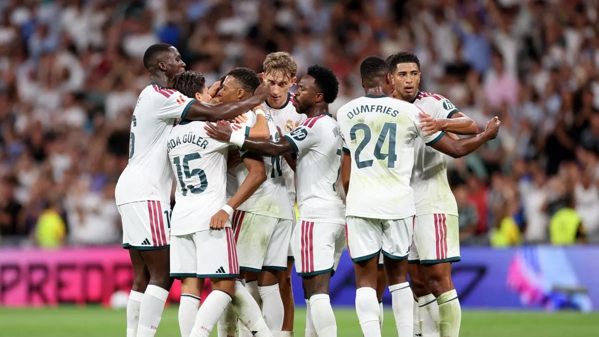 لاعبي ريال مدريد