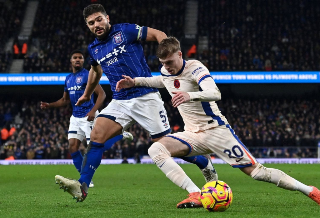 تشيلسي يسقط أمام إيبسويتش تاون في الدوري الإنجليزي