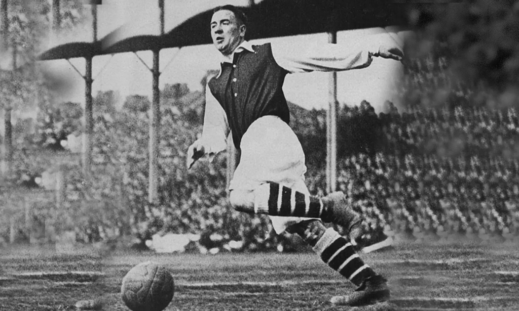 من هو أول فريق في العالم؟