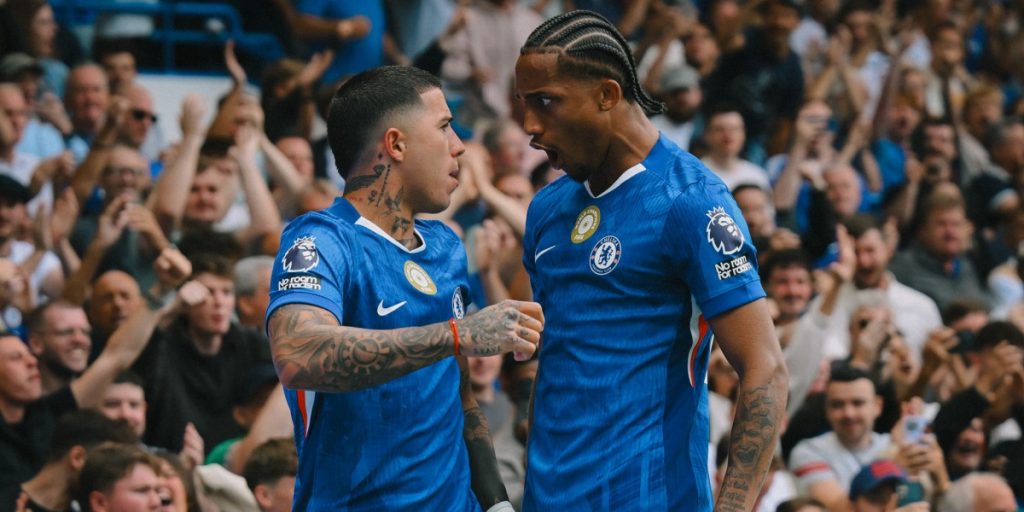 نابولي يهزم كالياري بهدف قاتل