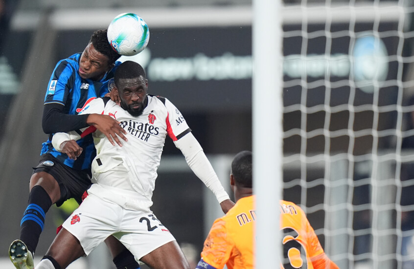 ميلان يتعثر أمام أتالانتا ويضيع فرصة الاقتراب من الصدارة