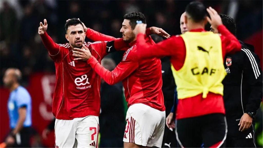 مانشستر يونايتد يهزم كريستال بالاس بثنائية في الدوري الإنجليزي