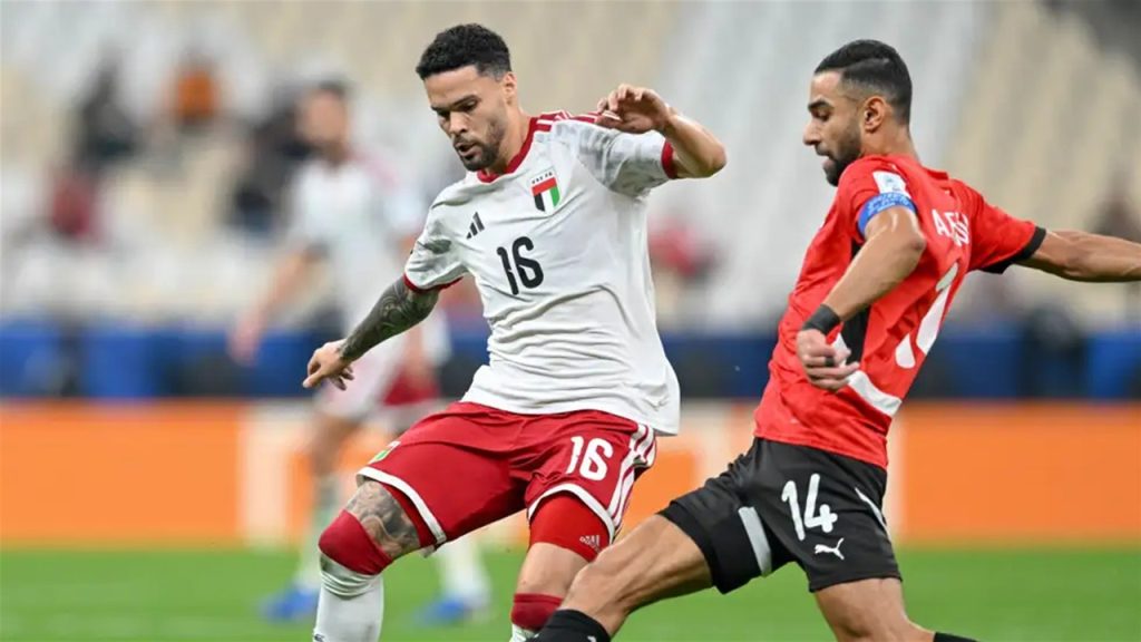 تعادل إيجابي بين مصر والامارات في كأس العرب