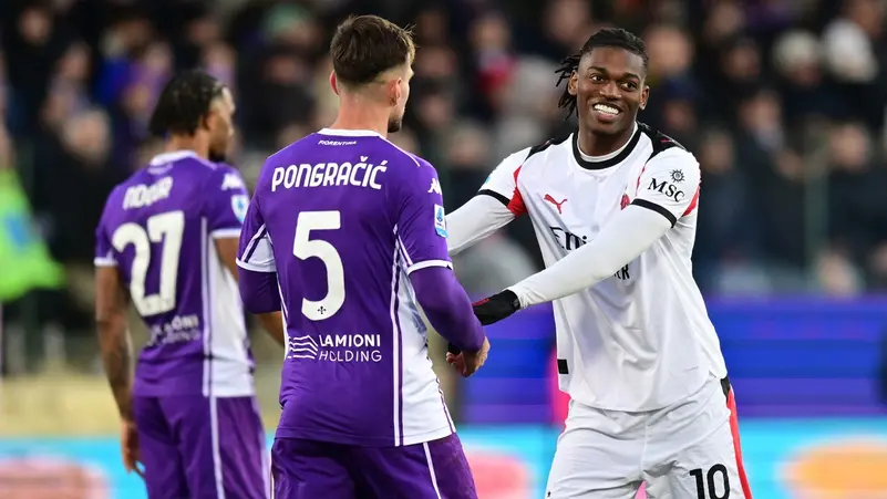 ميلان ينجو من الهزيمة ويقتنص التعادل أمام فيورنتينا بالدوري الإيطالي