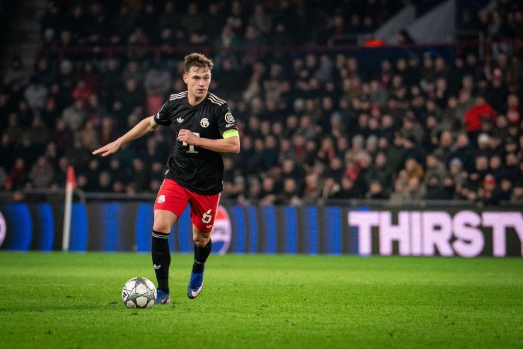 باير ليفركوزن يسحق فياريال ويختم مرحلة المجموعات بدوري الأبطال